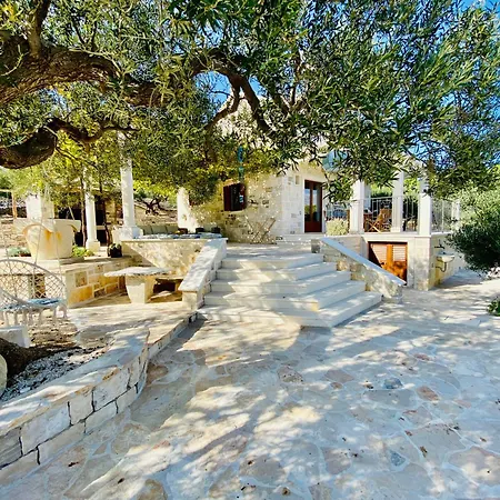 Unique In Olive Field With Salted Swimming Pool-villa Frida Villa Sumartin